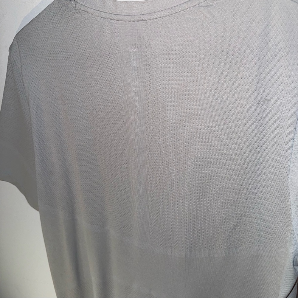 Under Armour Size MD Rush Seamless SS Tee - Picture 8 of 9